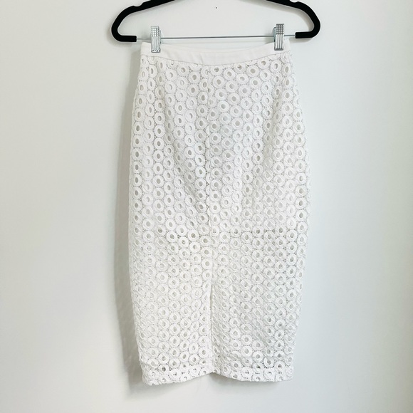 Express Two Piece Set - Picture 11 of 14